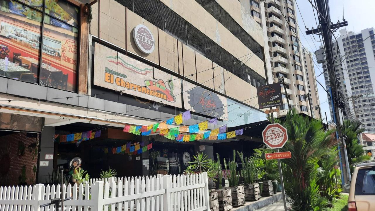 Hostal Yoha Hotel Panama City Eksteriør billede